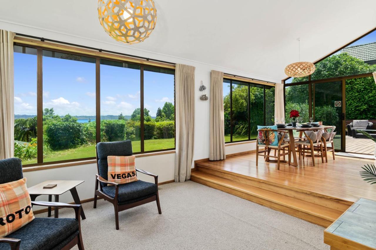 The Bird House - Kawaha Point, Rotorua. Stylish Six Bedroom Home With Space, Views And Relaxed Atmosphere エクステリア 写真