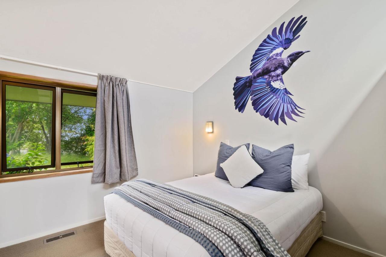 The Bird House - Kawaha Point, Rotorua. Stylish Six Bedroom Home With Space, Views And Relaxed Atmosphere エクステリア 写真