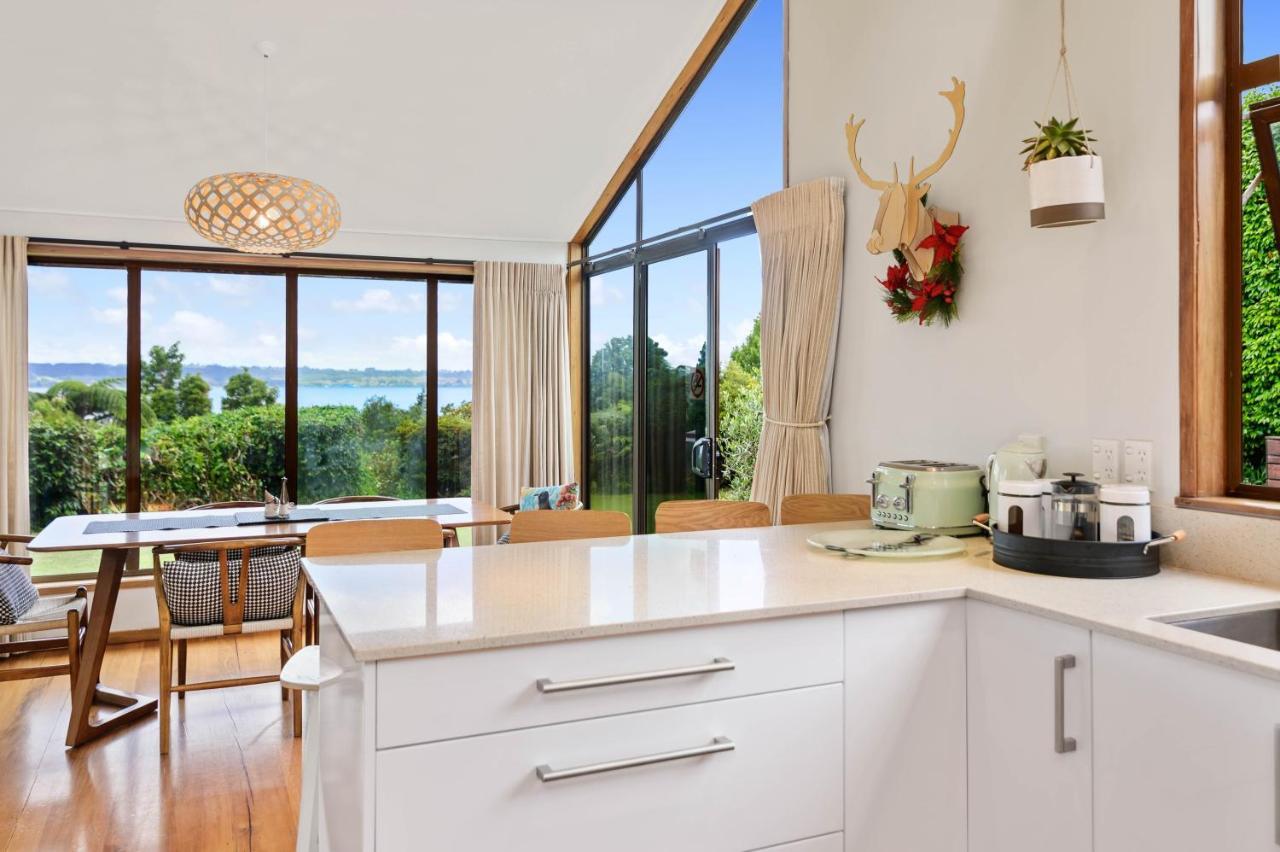 The Bird House - Kawaha Point, Rotorua. Stylish Six Bedroom Home With Space, Views And Relaxed Atmosphere エクステリア 写真